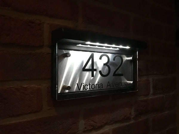 12.5"x7" (32cm x 18cm) LED Solar Acrylic House Sign