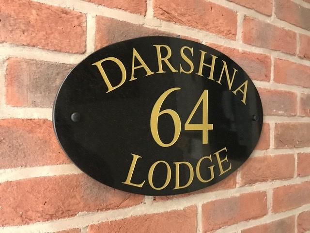 Oval, signs in any size
