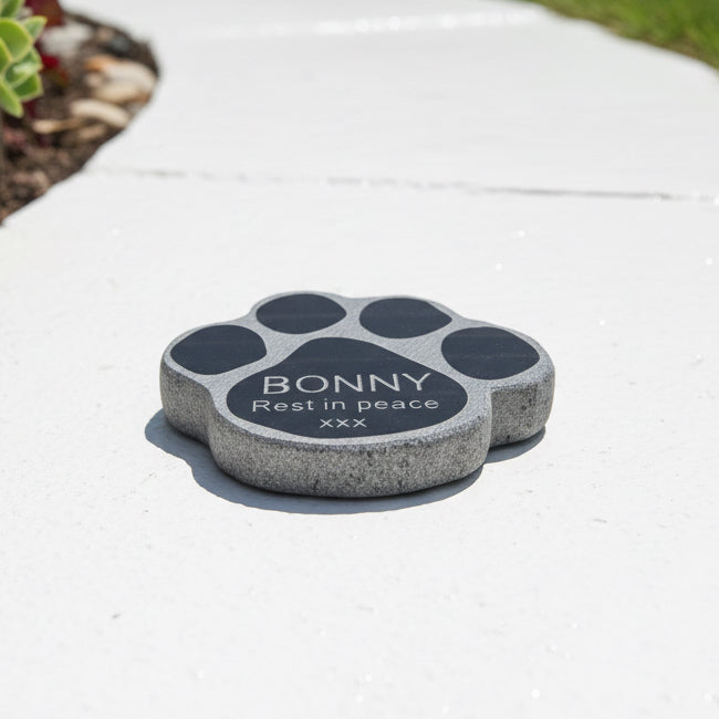 Memorial 7"x7" Paw Granite House Signs www.HouseSign.co.uk 