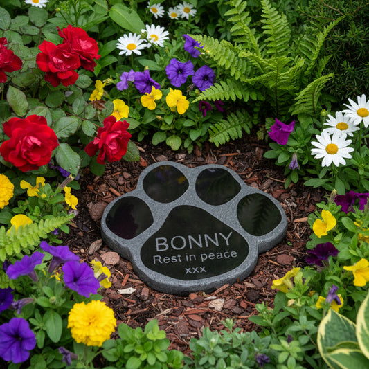 Memorial 7"x7" Paw Granite House Signs www.HouseSign.co.uk 