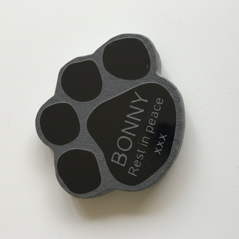 Memorial 7"x7" Paw Granite House Signs www.HouseSign.co.uk 